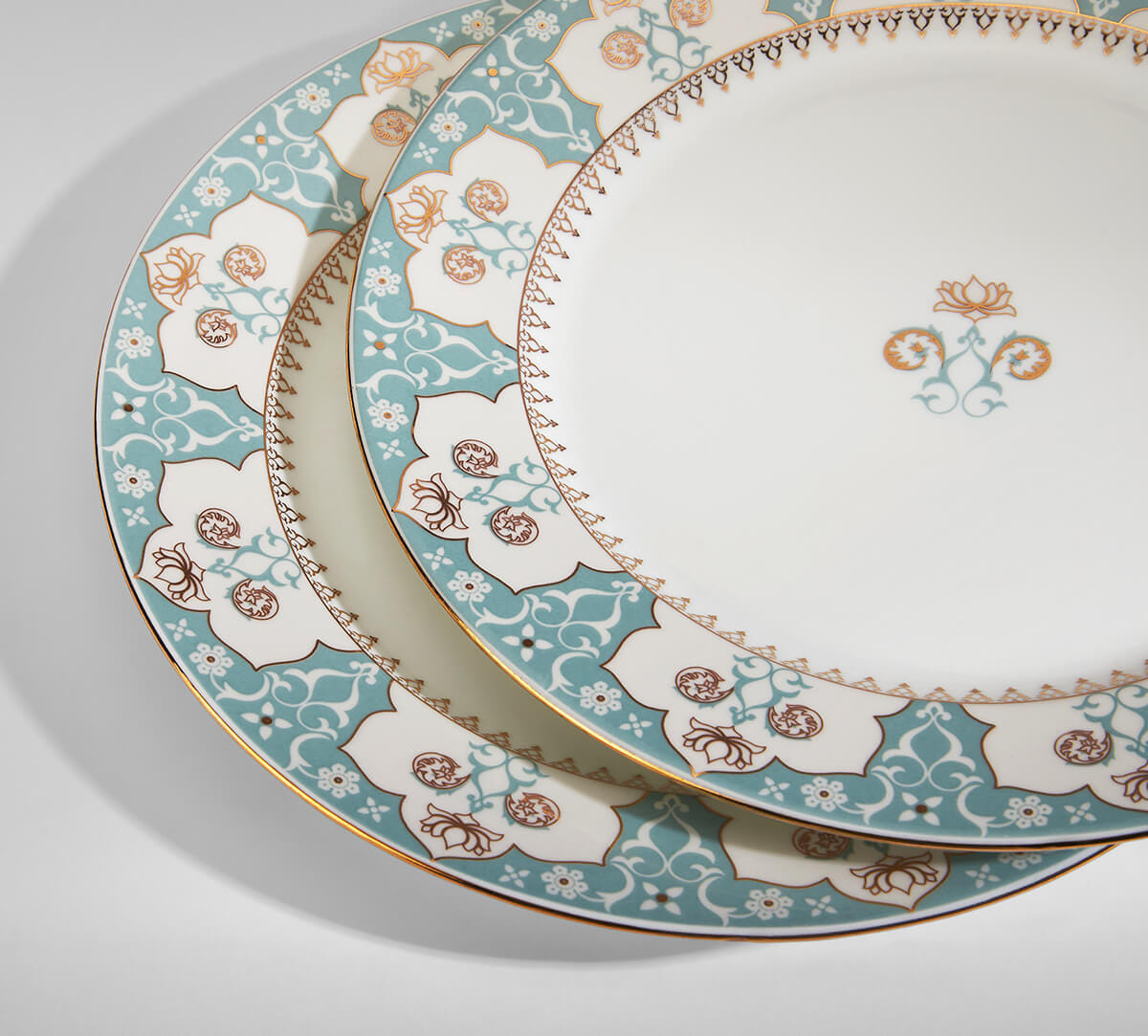 India Circus by Krsnaa Mehta Regal Romance Dinner set 40 Pieces